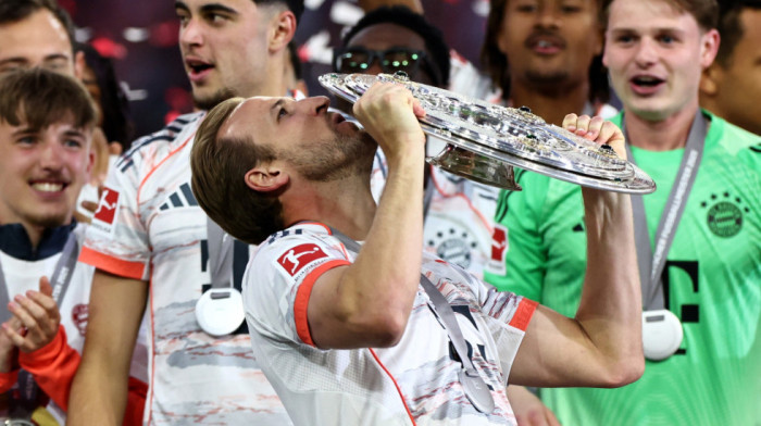 Dočekasmo i to! Prvi trofej u rukama Hari Kejna!