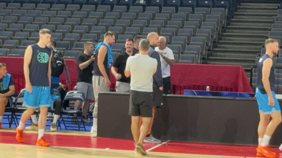 Dončić u Areni: Kročio na parket, uzeo loptu i... As Lejkersa jedva čeka Jokića (VIDEO)