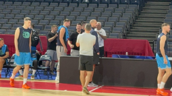 Dončić u Areni: Kročio na parket, uzeo loptu i... As Lejkersa jedva čeka Jokića (VIDEO)