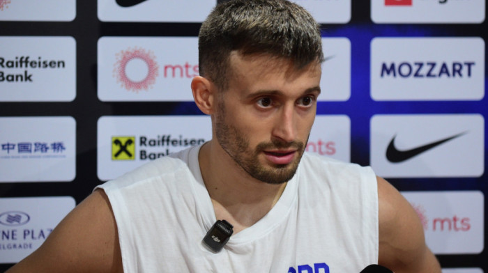 Avramović: Svi nas gledaju kao favorita, ali to mora da se zaradi na terenu (VIDEO)
