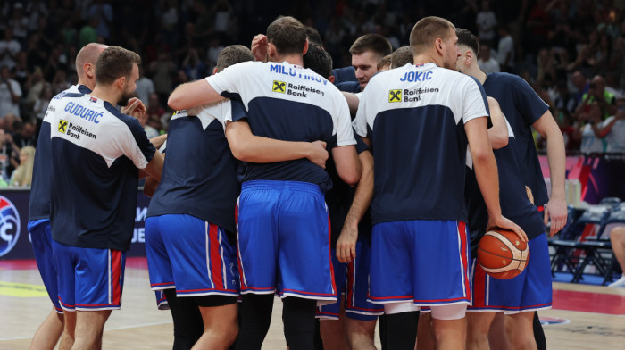 Veliko iznenađenje u Areni: Legendarni NBA trener došao da gleda "orlove" (FOTO/VIDEO)