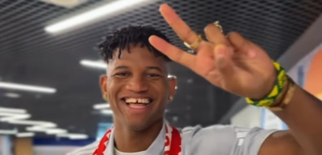 Novo pojačanje Zvezde sletelo u Beograd: Stajling mu je hit (VIDEO)