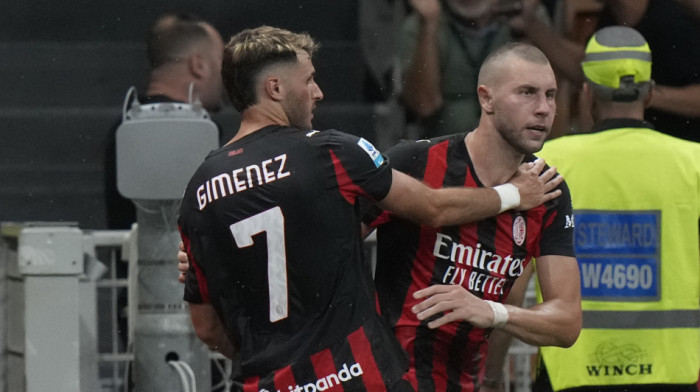 Uzalud i gol Pavlovića: Milan se obrukao na premijeri Serije A (VIDEO) Uzalud i gol Pavlovića: Milan se obrukao na premijeri Serije A (VIDEO)