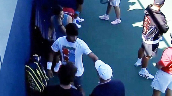 Veliki skandal na pomolu - Alkaraz poludeo: Snimali mu trening pred Ju-Es open (VIDEO)