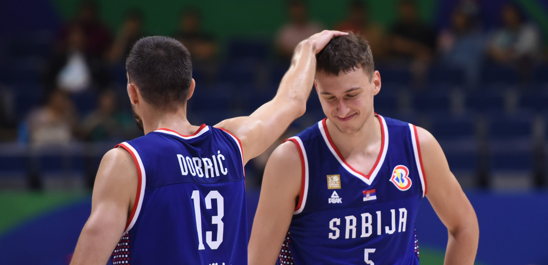 Hit! Jović, Dobrić i Stojaković šutirali trojke sa pola terena: Evo ko je pobedio (VIDEO)