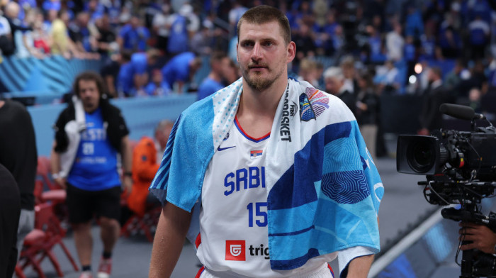 (VIDEO) Kakav čovek, kakav vođa... Oduševiće vas potez Jokića u svlačionici Srbije