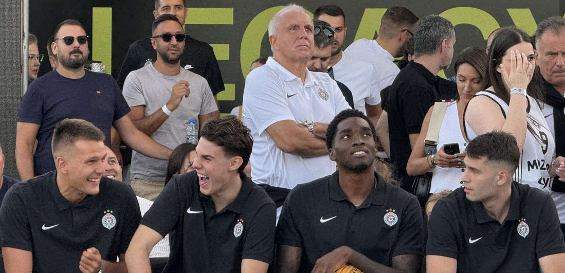 KK Partizan pokazao nove dresove - Pojačanja su tu, poznato i ko je otpisan (FOTO/VIDEO)