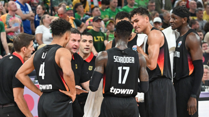 Šruder odgovorio Atamanu: "Znam šta radi i to mu prolazi" Šruder odgovorio Atamanu: "Znam šta radi i to mu prolazi"