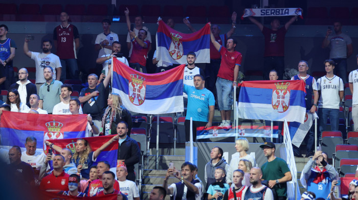 Krah srpskog sporta - Zvezda, Partizan, košarkaši, odbojkašice, jedina nada su fudbaleri