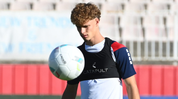 Jovanović pao u drugi plan, Henes uverava: Treba mu vreme... Došao je iz male lige Jovanović pao u drugi plan, Henes uverava: Treba mu vreme... Došao je iz male lige