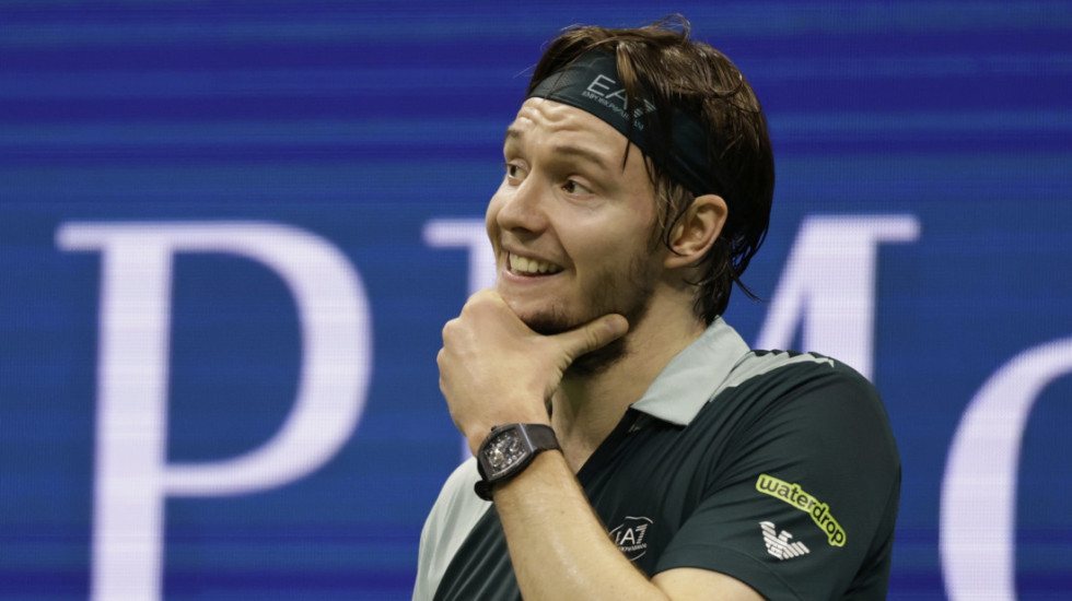 Umalo se potukli, pa Kazahstanac javno ponizio Francuza