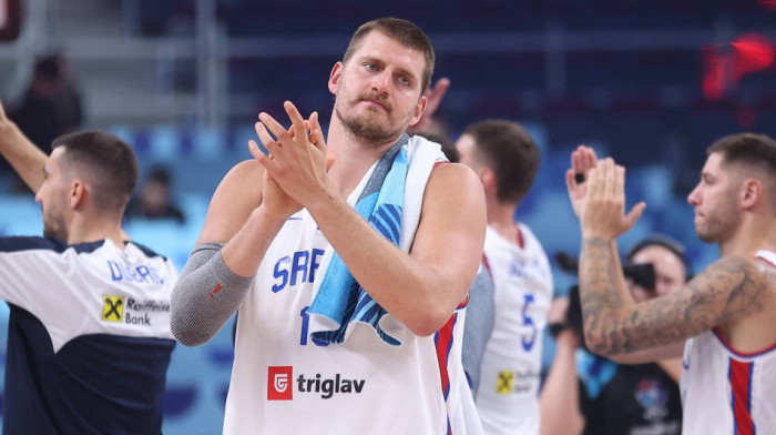 Opaaa, Nikola Jokić skinuo dres u svlačionici... Zbog ovoga razgrće protivnike u reketu