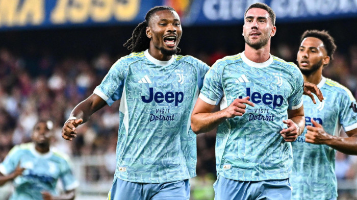 Juve u strahu: Vlahović na meti velikana