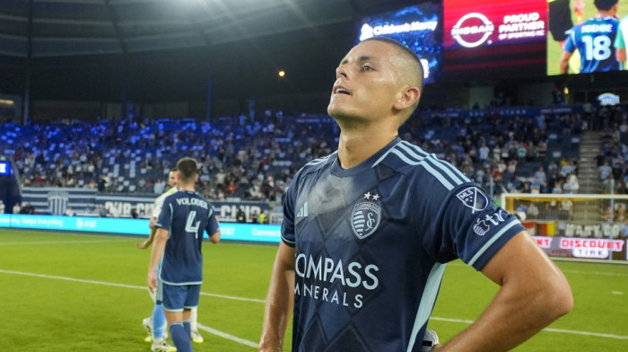 Mesi, spavaš li mirno? Srpska gol mašina ne staje - Joveljić postigao 17. gol Mesi, spavaš li mirno? Srpska gol mašina ne staje - Joveljić postigao 17. gol