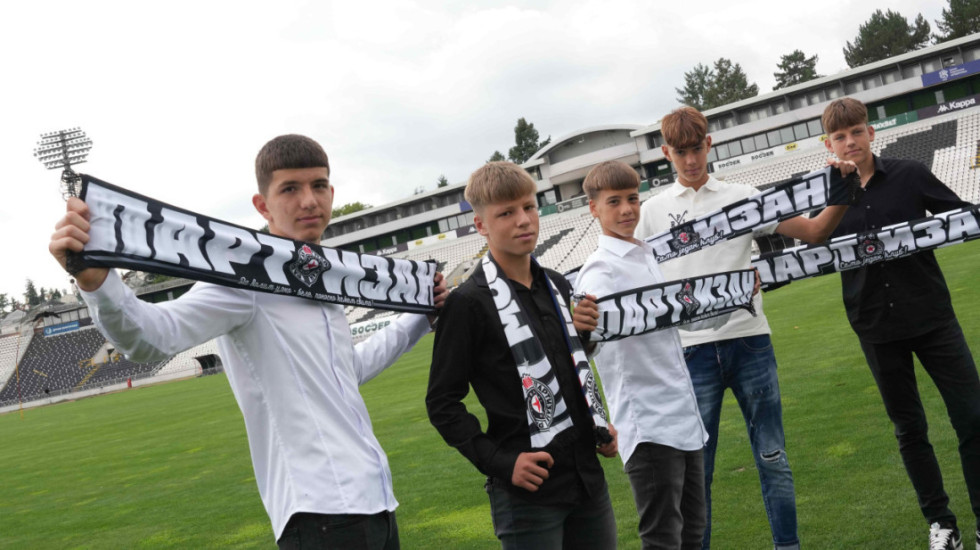 Partizan objavio: Mladi asovi crno-belih dobili stipendije (FOTO GALERIJA)