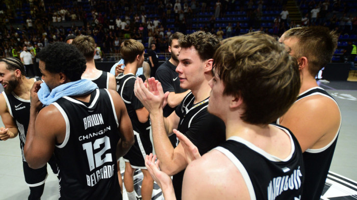 Reakcije "grobara" posle poraza - Imaju poruku za upravu i pitaju se gde je ovaj igrač Reakcije "grobara" posle poraza - Imaju poruku za upravu i pitaju se gde je ovaj igrač