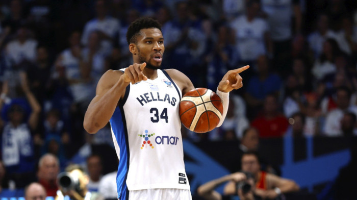 Niko kao Janis: Adetokumbo osvojio bronzu i ispisao istoriju na Evrobasketu Niko kao Janis: Adetokumbo osvojio bronzu i ispisao istoriju na Evrobasketu