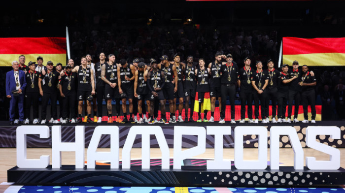 Siromašno - Nećete verovati koliko su novca zaradili Nemci, Turci i Grci Siromašno - Nećete verovati koliko su novca zaradili Nemci, Turci i Grci