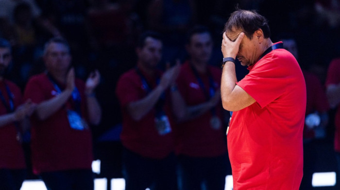 Ataman očajan posle poraza, plakao na dočeku (VIDEO)