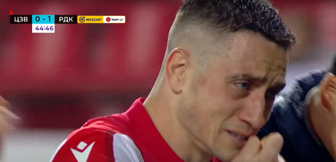 Durate u suzama - Zvezda u problemu! Brazilac pocrveneo zbog brutalnog udarca... (VIDEO)