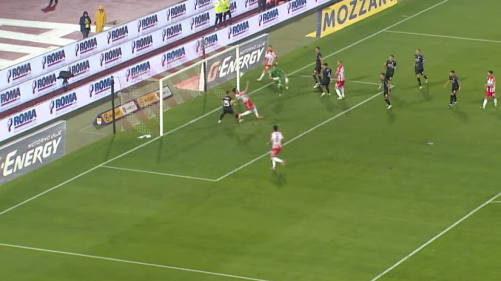 Šta je promašio igrač Zvezde... Ovo se ne dešava često u fudbalu (VIDEO)