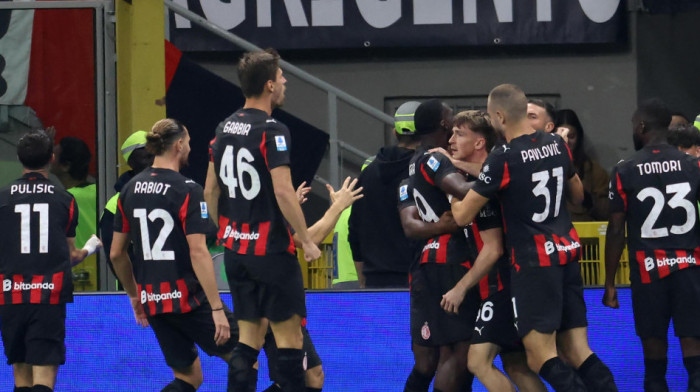 Maksu kliče ceo Milan: Pavlovićevi "rosoneri" srušili šampiona (VIDEO) Maksu kliče ceo Milan: Pavlovićevi "rosoneri" srušili šampiona (VIDEO)
