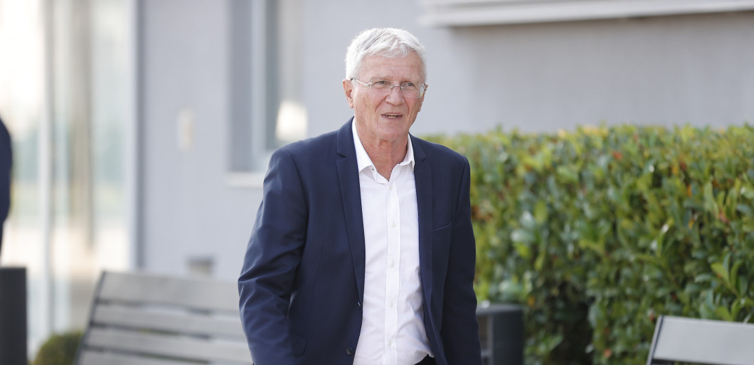 Rumuni moraju da padnu: Legendarni Zvezdin golgeter ima poruku za igrače i navijače pred Steauu