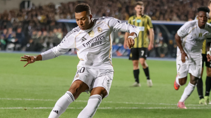 Mbape pokorio Evropu: Francuz osvojio Zlatnu kopačku i poslao moćnu poruku (FOTO) Mbape pokorio Evropu: Francuz osvojio Zlatnu kopačku i poslao moćnu poruku (FOTO)