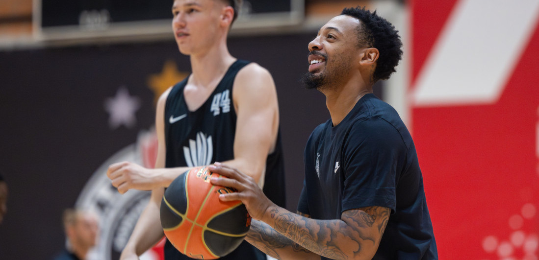 Karlik Džons ponovo na terenu: Pogledajte kako trenira plejmejker Partizana (FOTO)