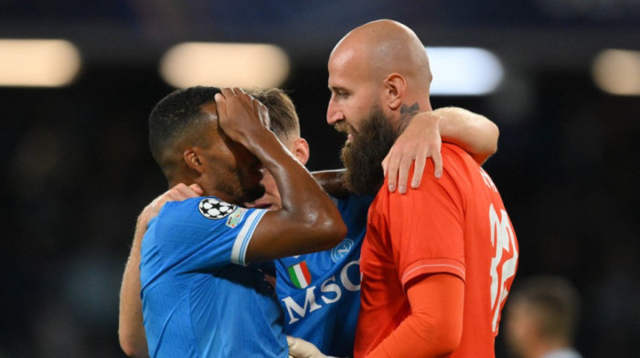 Vanja, hvala ti, ovo je zahvaljujući tebi! Srbin heroj, u Napulju ponovo glavna tema Vanja, hvala ti, ovo je zahvaljujući tebi! Srbin heroj, u Napulju ponovo glavna tema