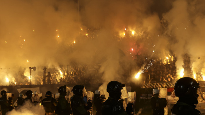 Neverovatne scene u Prijedoru - Evo šta su uradili "grobari" za 80. rođendan Partizana (VIDEO)