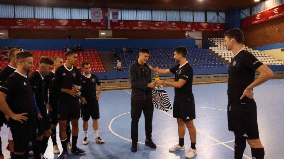 Dragojević posetio futsalere Partizana: Podrška crno-beloj porodici! (FOTO)