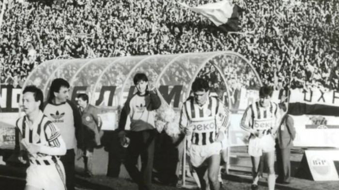 Na današnji dan: Partizan bolji u 83. večitom derbiju - bizaran crveni karton, Piksi "u džepu"... Na današnji dan: Partizan bolji u 83. večitom derbiju - bizaran crveni karton, Piksi "u džepu"...