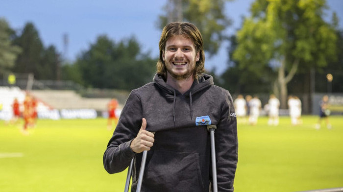Opet pokidao ligamente, pa se oglasio: Bivši Zvezdin klinac poručio da je najteže prošlo