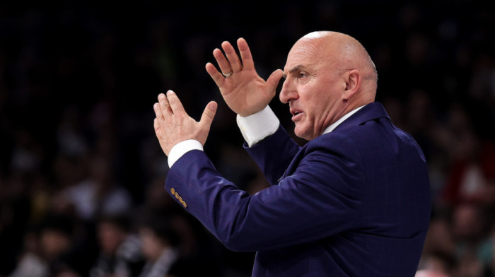 “Nisi za suđenje, idi kuvaj”: Haos u Crnoj Gori, trener udario na damu