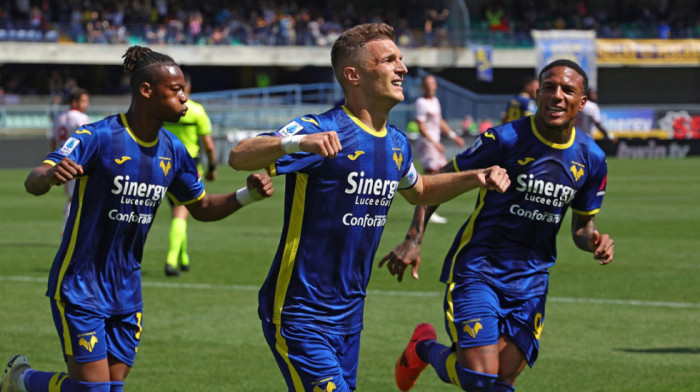 Tadić i Lazović ipak zajedno, ali ne u crveno-belom: Miljenik "delija" ima novi klub! Tadić i Lazović ipak zajedno, ali ne u crveno-belom: Miljenik "delija" ima novi klub!