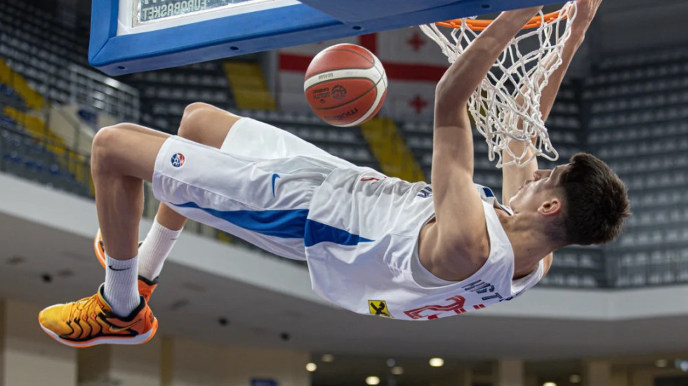 Ovo dete (16) je novo srpsko čudo - Nikola zrači talentom, a u Španiji zbog ovoga pričaju o njemu