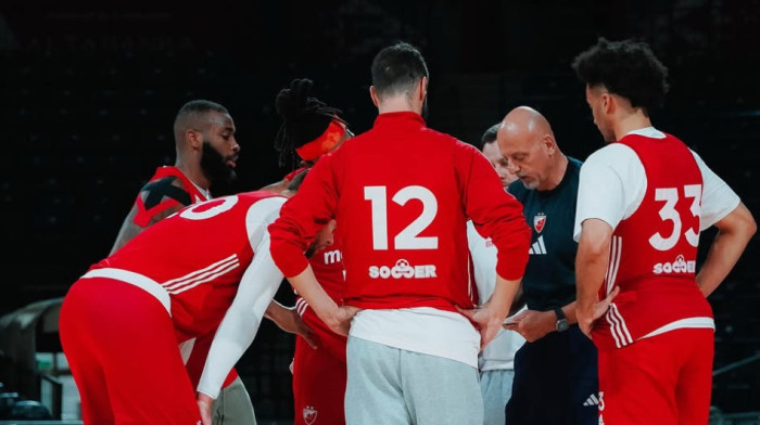 Sportinjo na treningu Zvezde: Prve Obradovićeve fotografije po povratku u klub (FOTO)