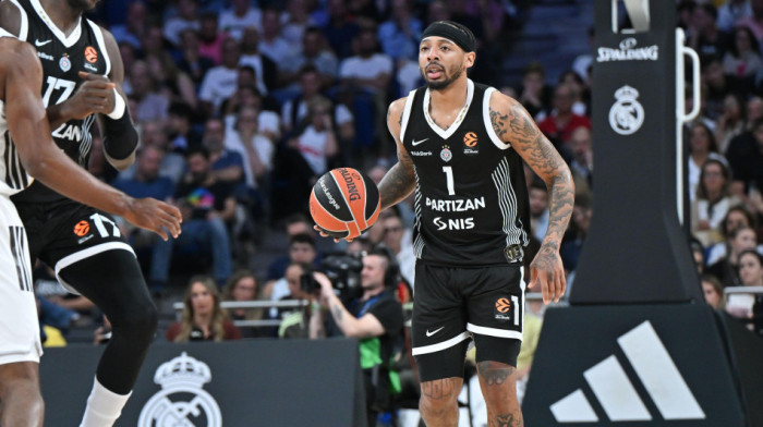 Partizan pobedio, navijači bljuju vatru: "Sramotna partija, krenulo vreme srčanih zastoja"