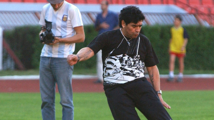 Na današnji dan: Cela "Marakana" je aplaudirala Maradoni (VIDEO)
