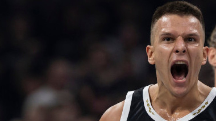 Lakić nije birao reči: Jesi ti dečko, normalan? Ajde u p***u materinu! (VIDEO)