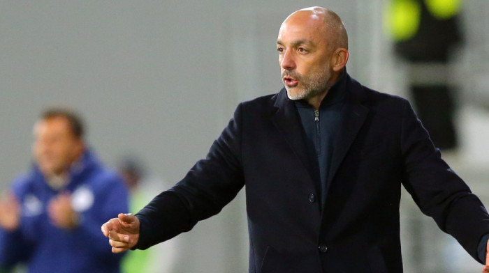 Haos u ekipi Žarka Lazetića: Tuča saigrača u svlačionici, sevale pesnice Haos u ekipi Žarka Lazetića: Tuča saigrača u svlačionici, sevale pesnice