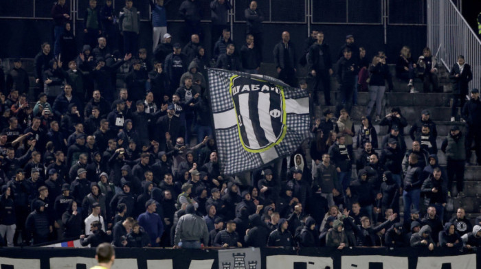 Prve reakcije posle šamarčine od koje bride obrazi - Navijači kipte od besa