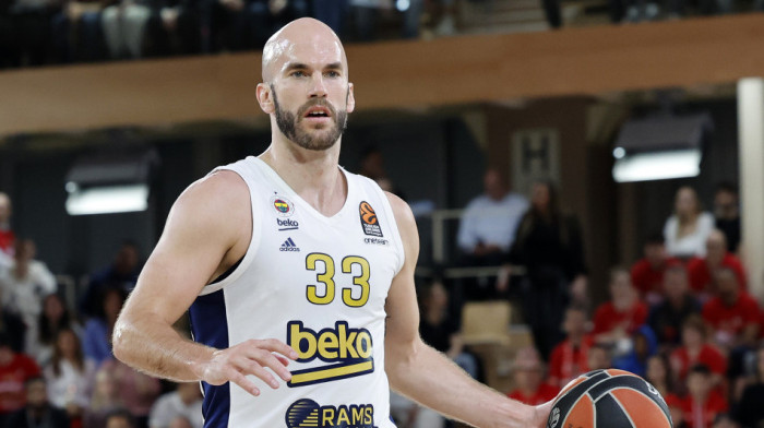 Ovo je 10 najlepših Kalatesovih asistencija: Navijači žele magiju i u dresu Partizana (VIDEO) Ovo je 10 najlepših Kalatesovih asistencija: Navijači žele magiju i u dresu Partizana (VIDEO)