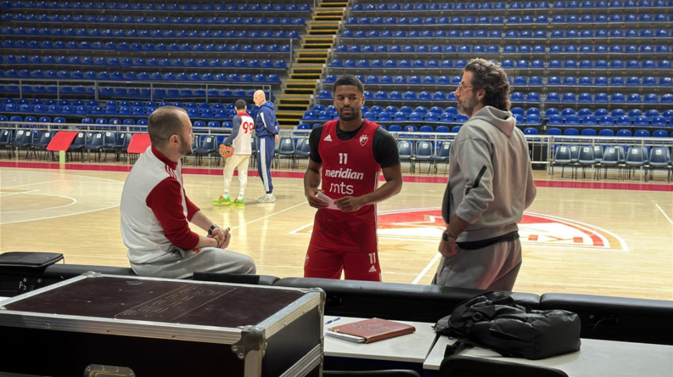 Sportinjo na Zvezdinom treningu: Pogledajte kako se Batler sprema za debi (VIDEO)