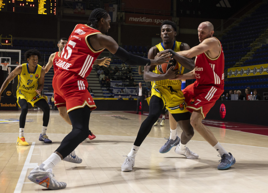 Makabi - Crvena zvezda