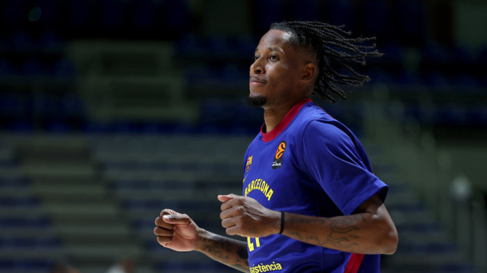 Neverovatni Vil Klajburn! Amerikanac trojkama zatrpao koš Zvezde za četvrtinu (VIDEO)