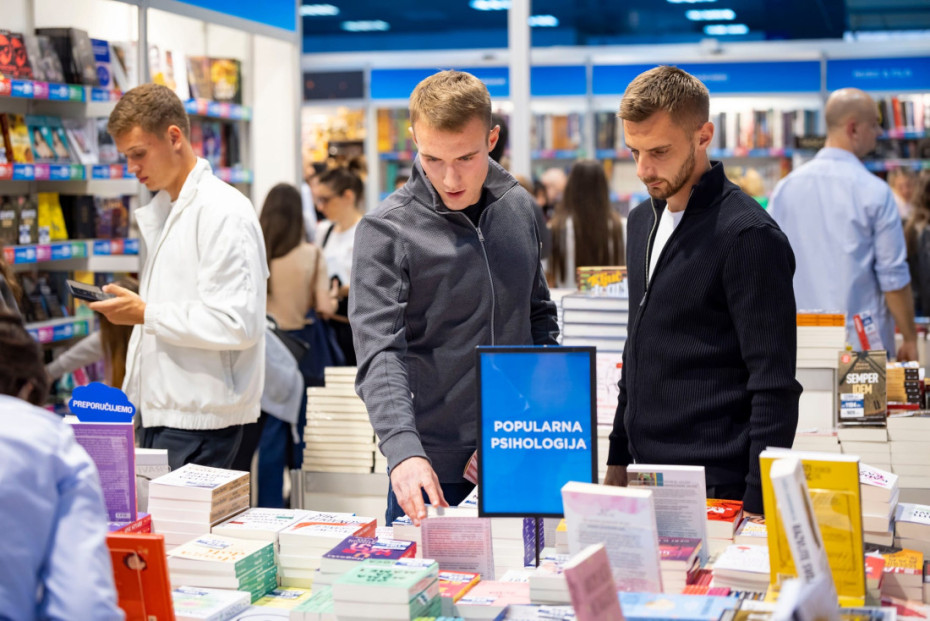 Fudbaleri Železničara na sajmu knjiga