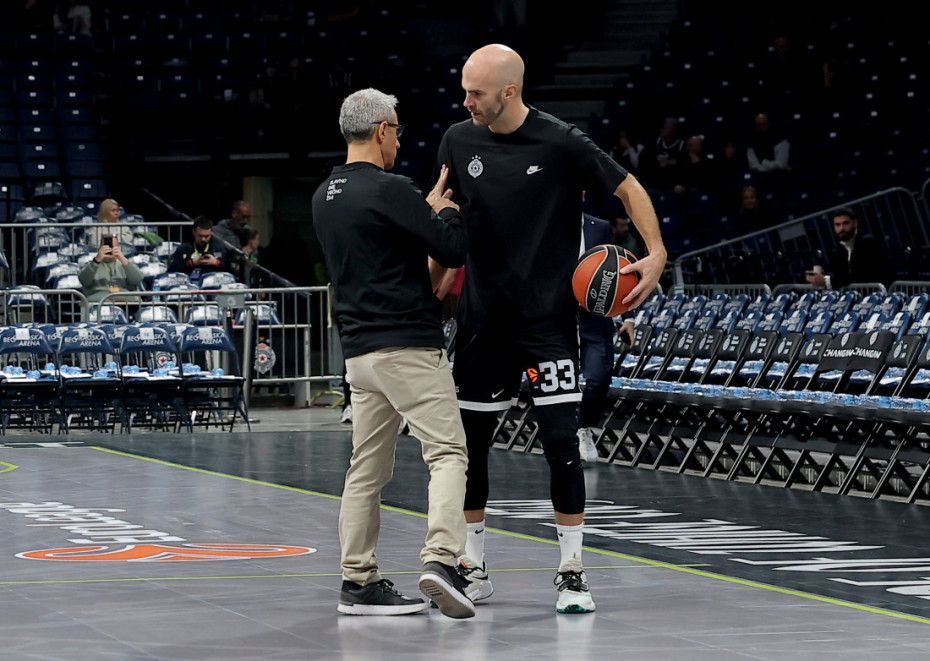 Nik Kalates u Partizanovoj opremi