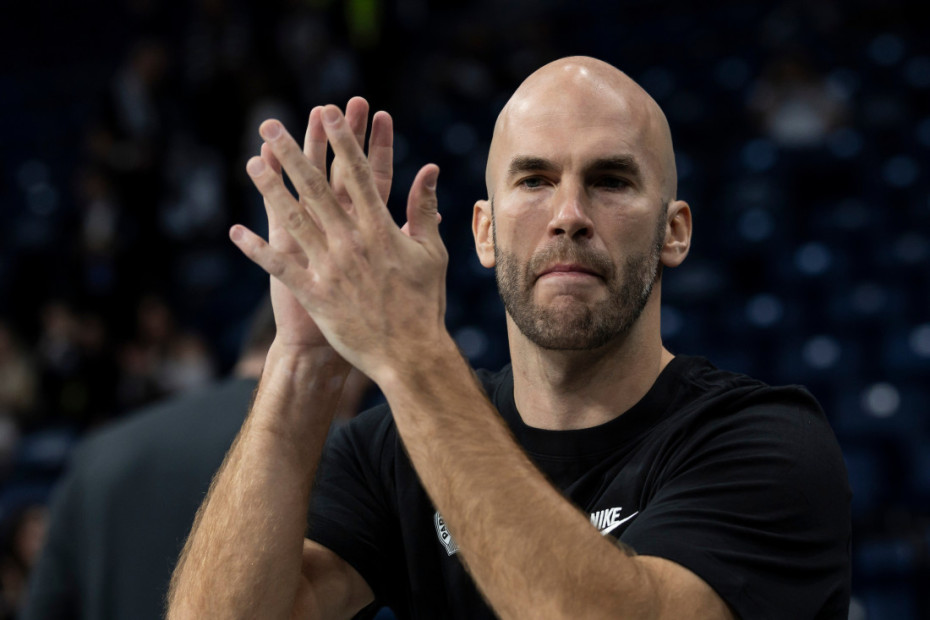 Nik Kalates u Partizanovoj opremi